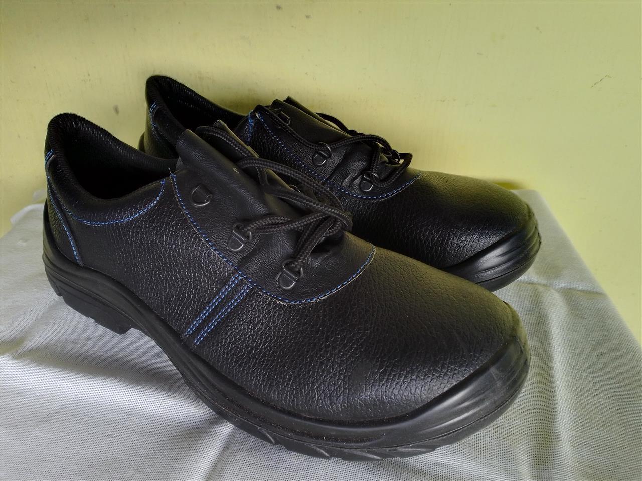 -Radne-cipele-broj-48