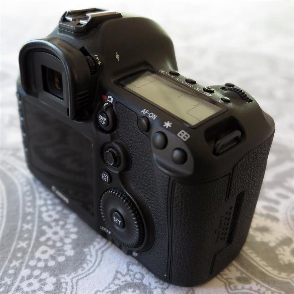 Canon-EOS-5D-Mark-III-22-3MP-Digital-SLR-Camera-