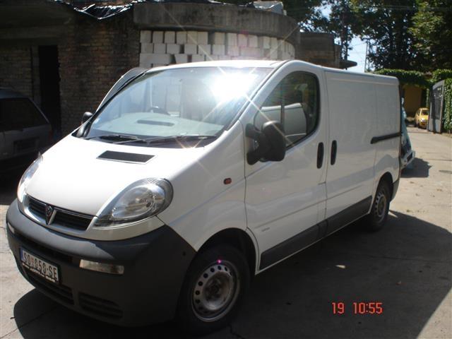 OPEL  VIVARO  1,9  DCI  -04