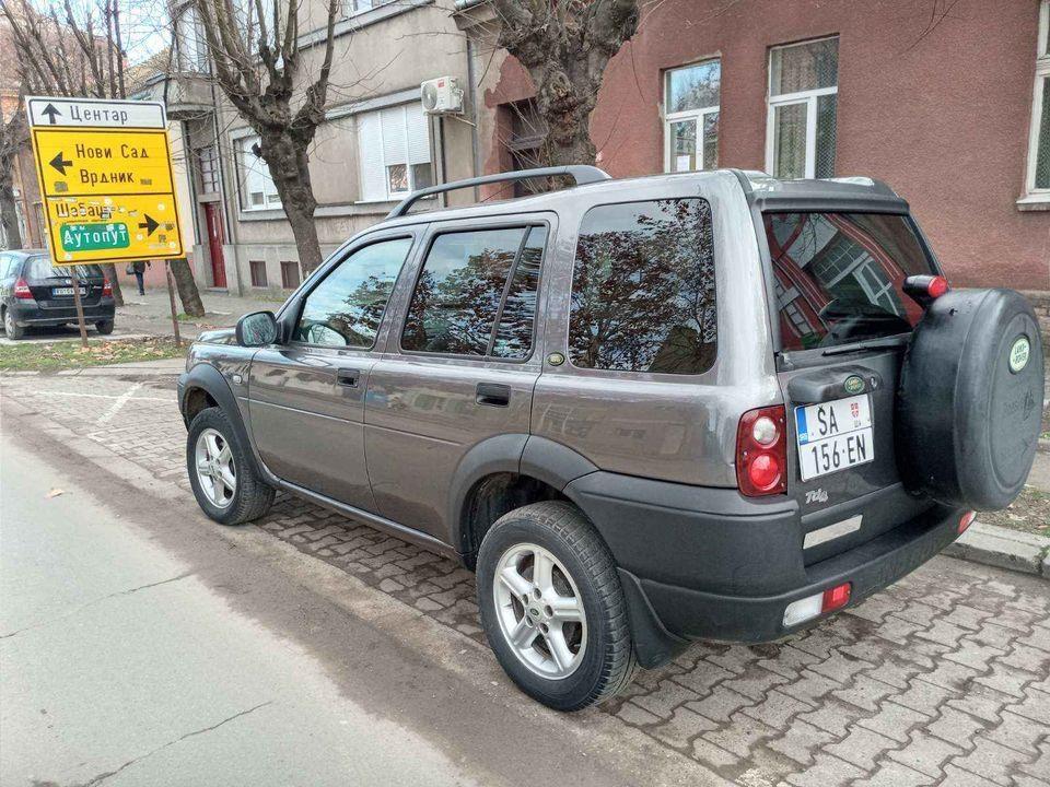 Land-Rover-Freelander-2-0d-4x4