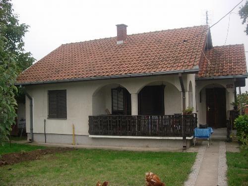 Kuca 60m2 u Zveckoj