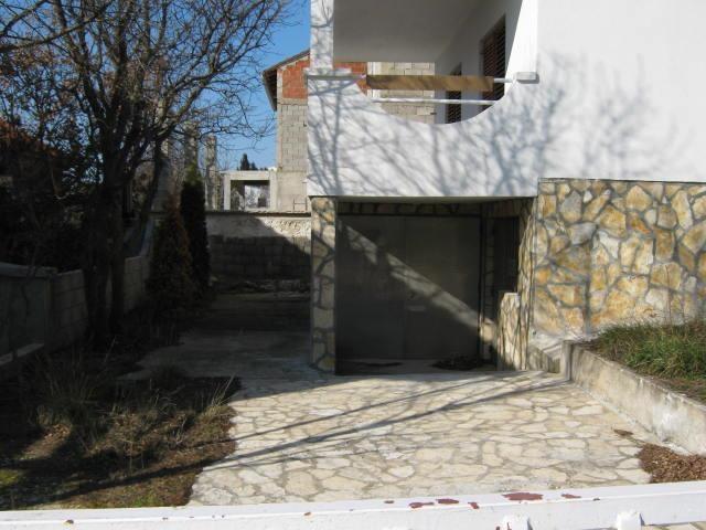 Kuca-na-moru-130m2--Maslenica