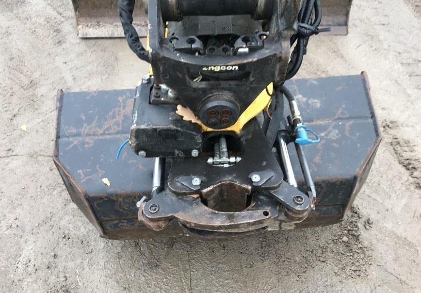 2014-Mini-bager-JCB-8055-ZTS