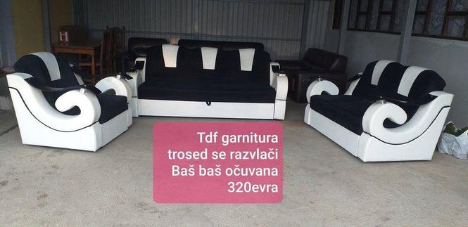 NAMEŠTAJ U AZANJI