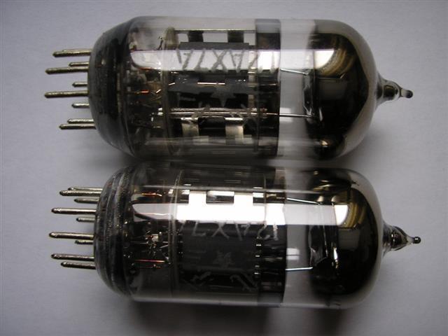 12AX7 lampe (2 kom.)