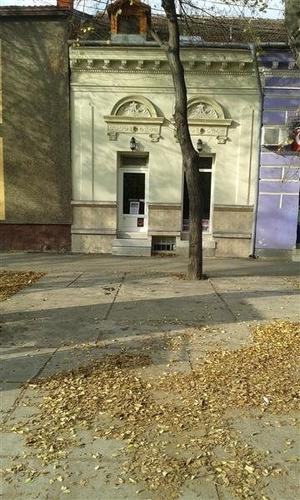 Lokal sa stanom i garsonjerom