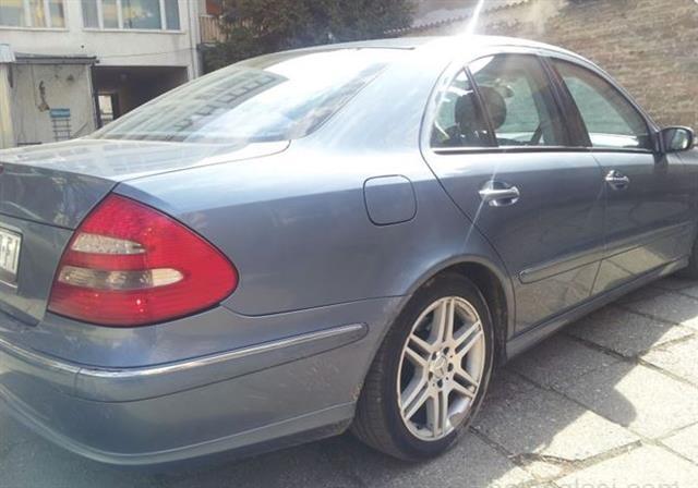 Mercedes-Benz-E220-CDi-Avantgarde--06
