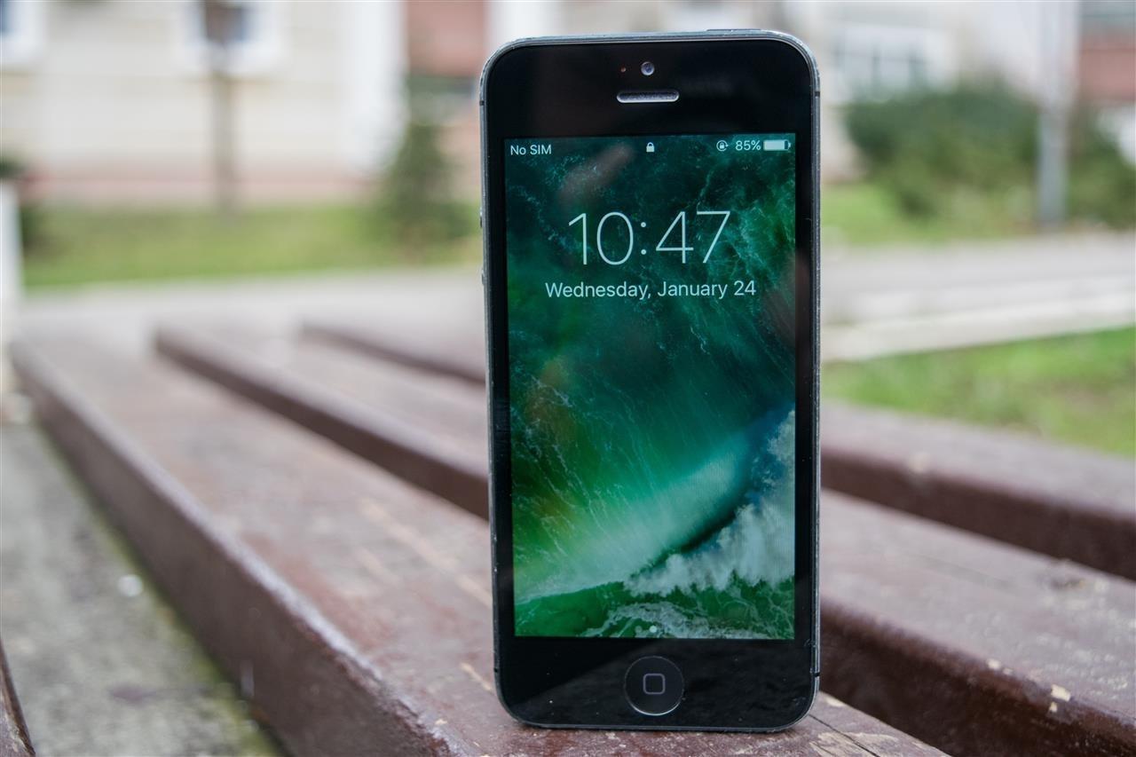 Apple-iPhone-5--Space-Gray-