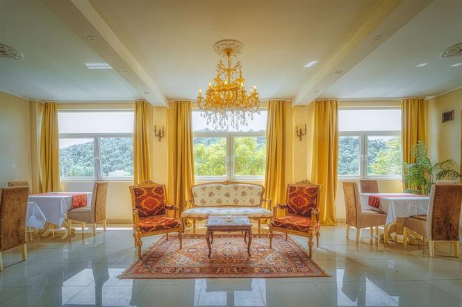 Vila Monarch
