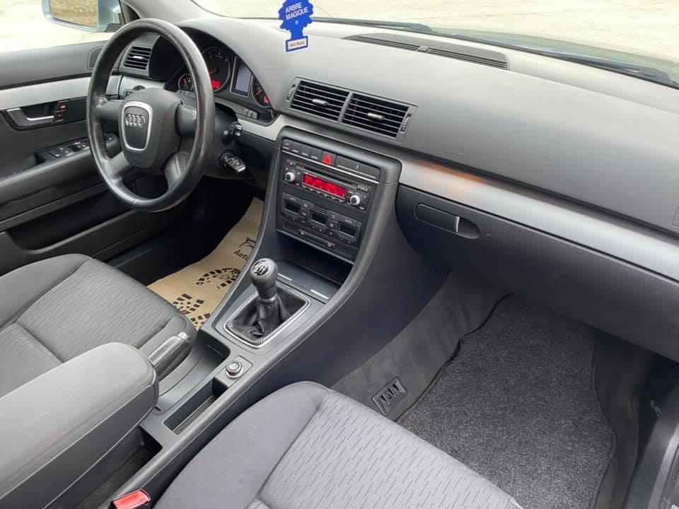 AUDI-A4