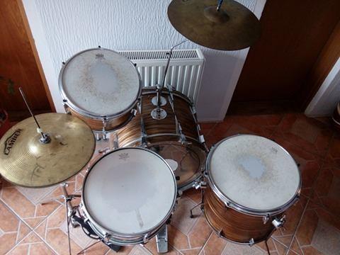 Set bubnjeva