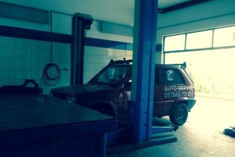 Potpuno opremljen auto servis