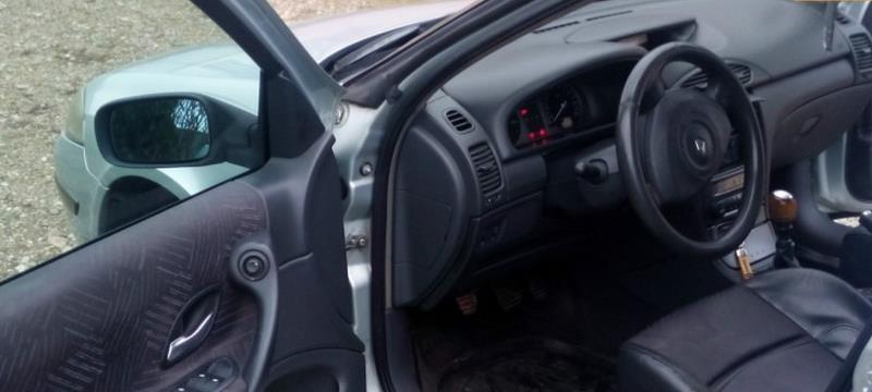 Renault-Laguna-1-9-dci--02