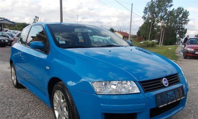 Fiat-Stilo-1-6-dynamic--01