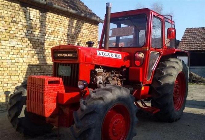 Traktor Volvo bm814