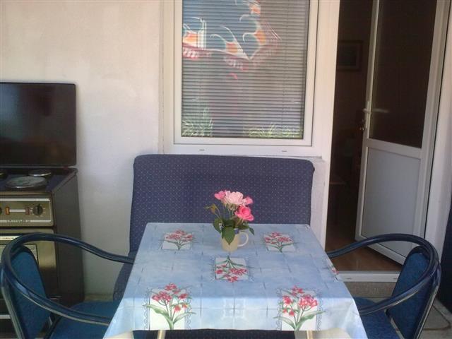 APARTMANE