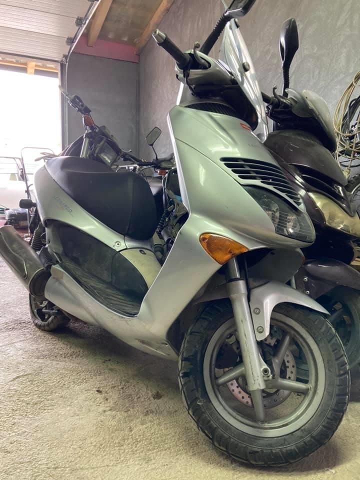 Aprilia-Leonardo-125