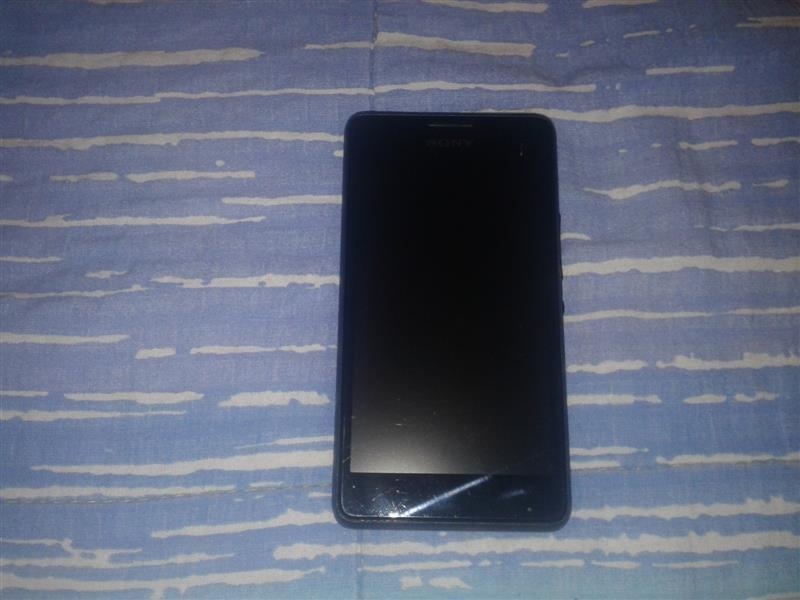 prodajem-SonyXperia-E1
