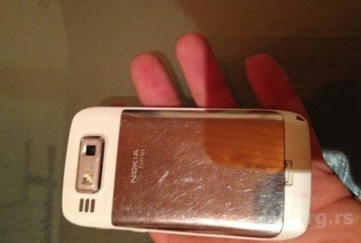 Nokia-e72---Flash-Mobile