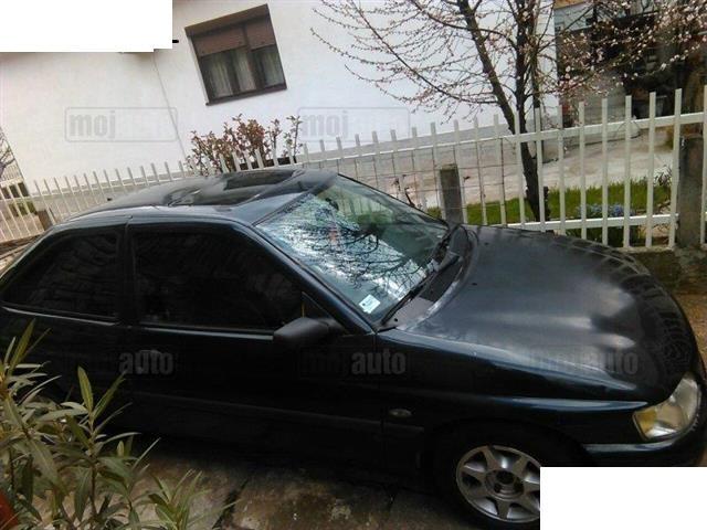 Ford-Escort-1-6--97