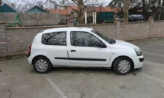 Renault--Clio-1-5-DCI