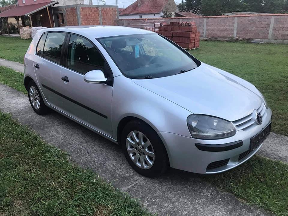 VW-Golf-V-1-6-FSI