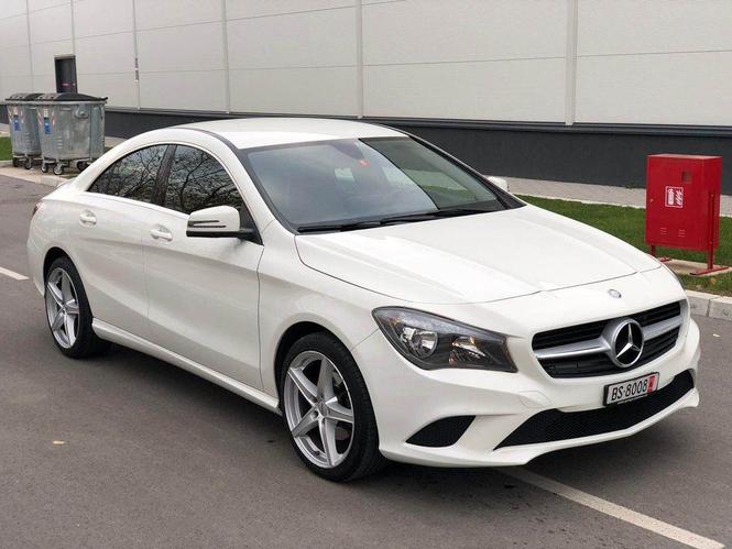 Mercedes CLA180 2015