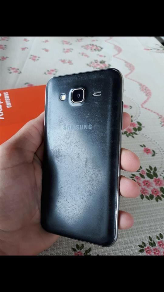 Telefon-j5-2015