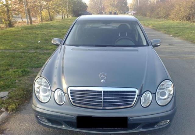 Mercedes-Benz-E220-CDI--04