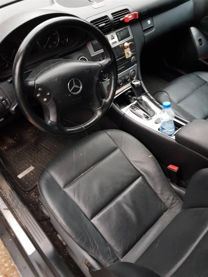 Prodajem-mercedes-c-220