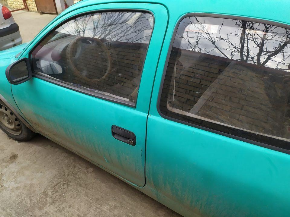 Opel-corsa-B