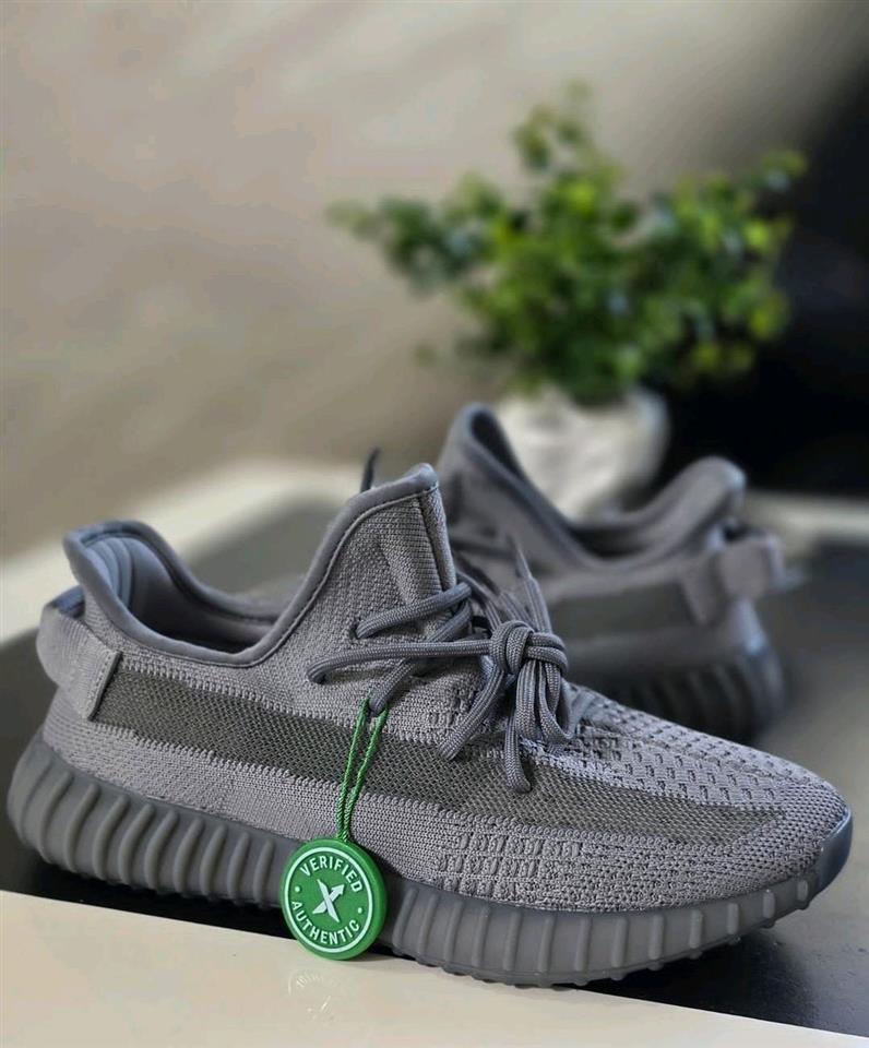 yeezy-patike