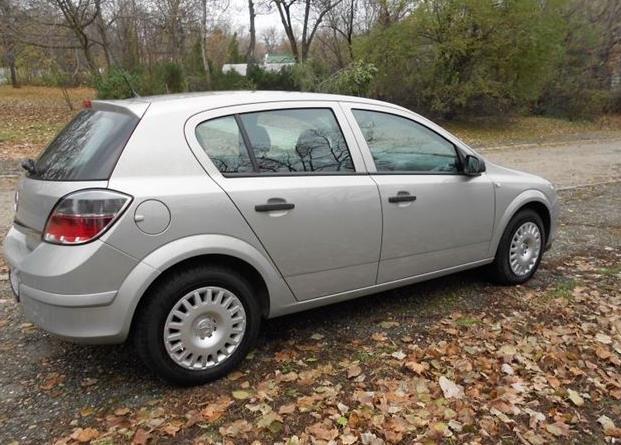Opel-Astra-H-1-4--09