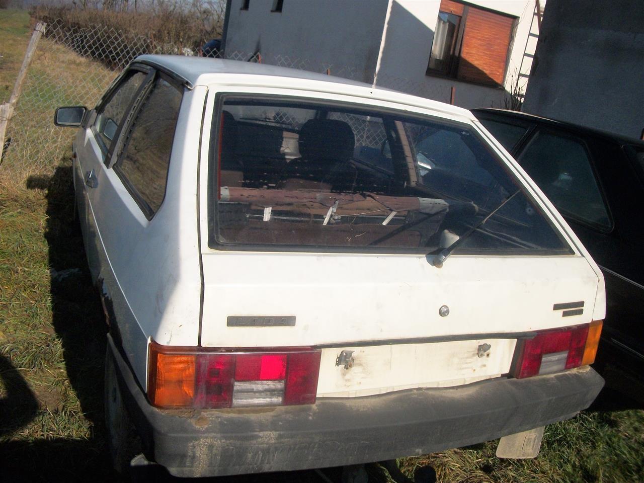 Lada-i-Lada-Samara-delovi