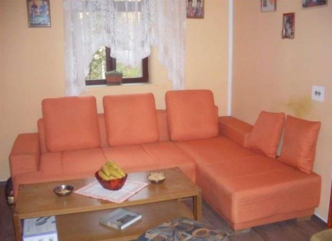 Porodična kuća u Ravnom Selu