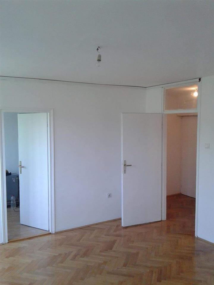 Dvoiposoban-stan-siri-centar-Nis