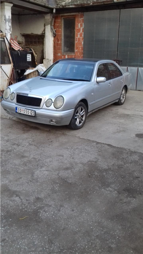 Putnicki automobil