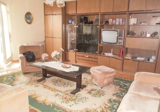 Lep i komotan stan 90m2 u Leskovac