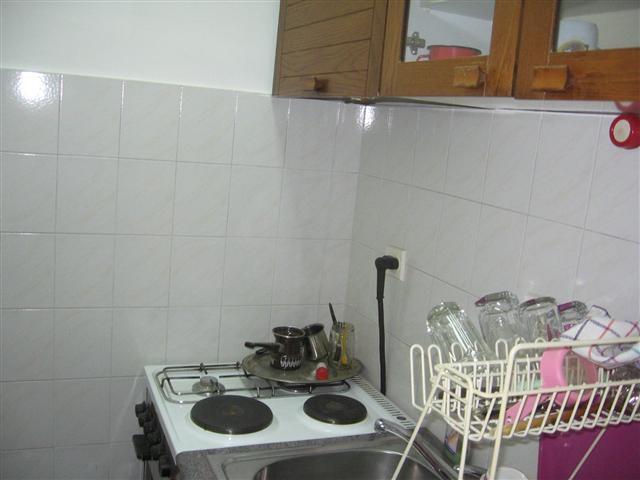 Namešten-poslovni-prostor-53m2-