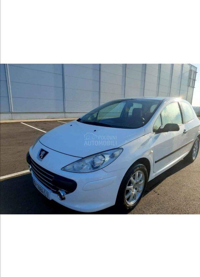 Peugeot-307
