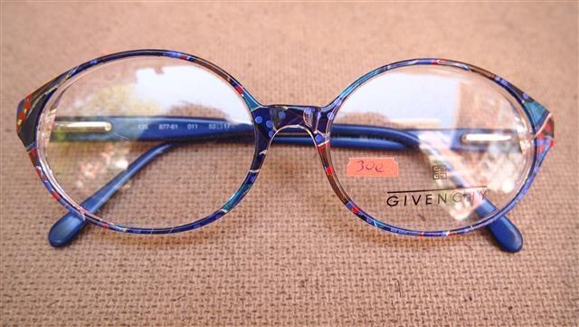 GIVENCHY--FRANCE---Ram-NOV