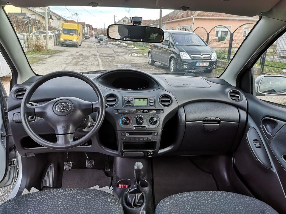 Toyota-yaris