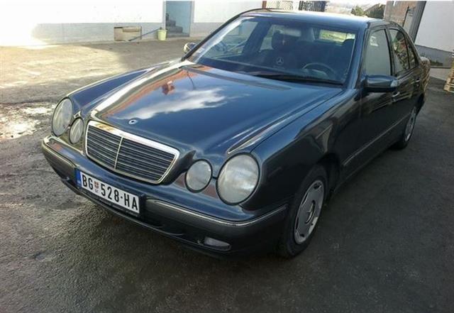 Mercedes-Benz-E220-cdi-elegance--02