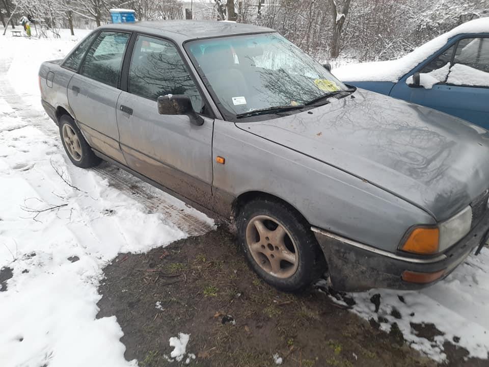 Audi--80--1-8
