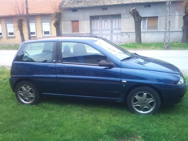 Lancia-Ypsilon-Elephant-Blue-1-2b-8v--03
