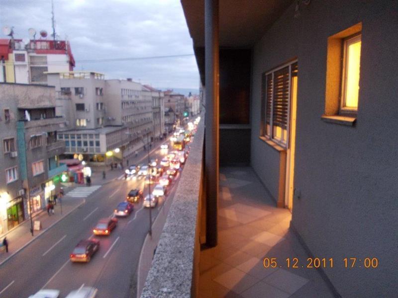 DVOSOBAN-UKNJIZEN-STAN-66m2-U-CENTRU-NISA-