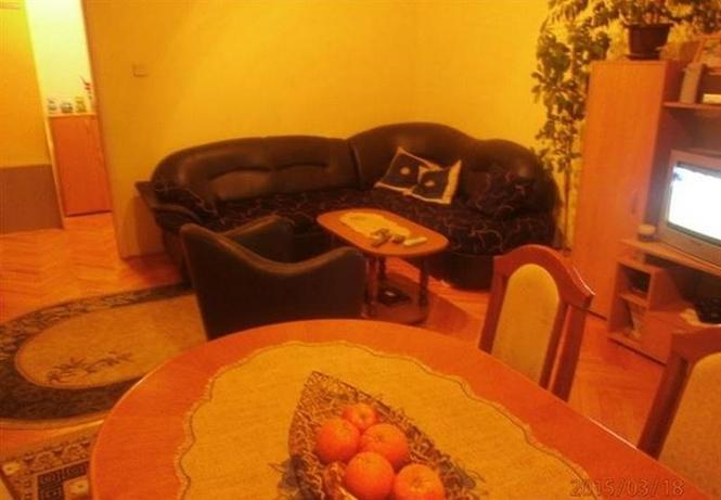 Trosoban stan 70m2 na Pivari