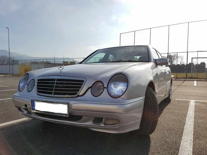 2001 Mercedes Benz E 200 CDI