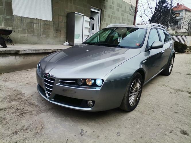 Alfa 159 delovi