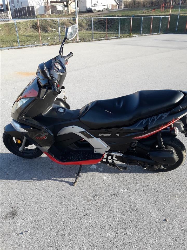 Prodajem Skuter 50 Kubika Beograd